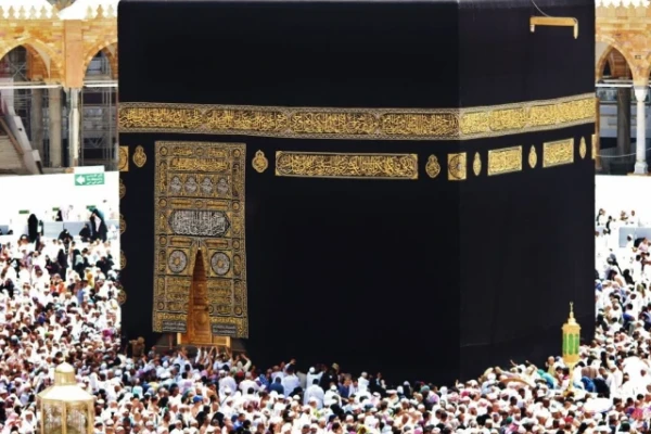 Govt fixes Hajj package at Rs1.2m