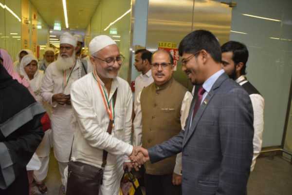 This year’s first Indian Hajj pilgrims arrive in Madinah