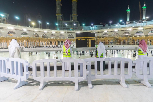 Man arrested at Grand Mosque after brandishing weapon, shouting terrorist slogans