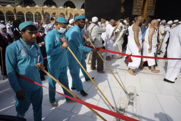 Saudi Arabia closes Grand Mosque, Prophet’s Mosque between night and morning prayers