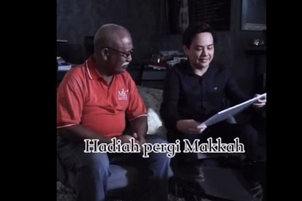 Company CEO surprises 67-year-old employee with all-expenses paid trip to Mecca for 10 days (VIDEO)