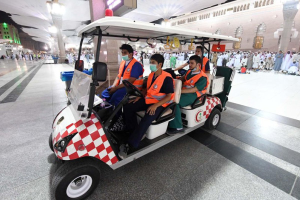 Saudi authorities provide 12,000 electric cars, wheelchairs for pilgrims at holy mosques