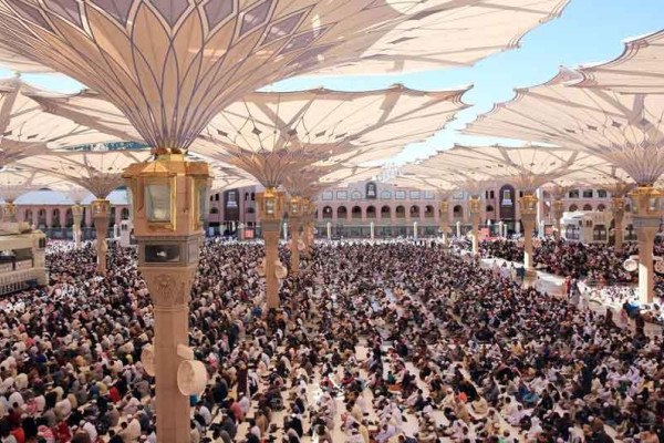 1,300 volunteers helping pilgrims at Prophet’s Mosque