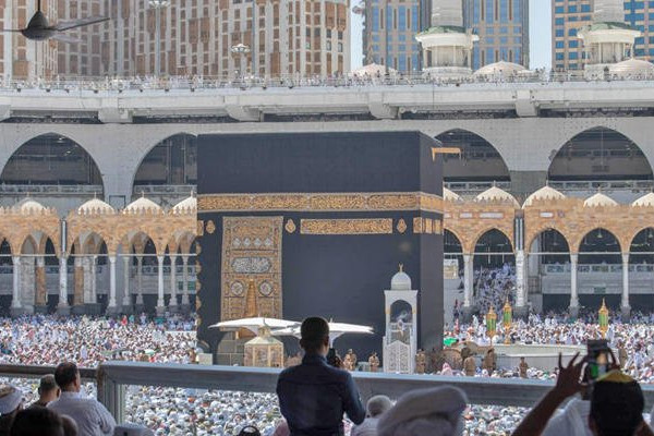 Two Holy Mosques chief appoints 4 new officials