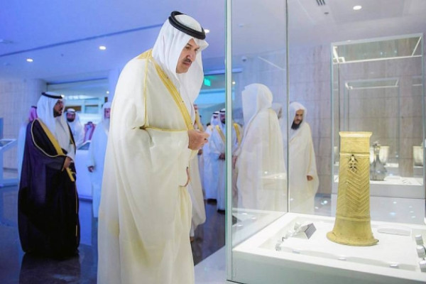 Madinah governor inaugurates Prophet’s Mosque architecture exhibition