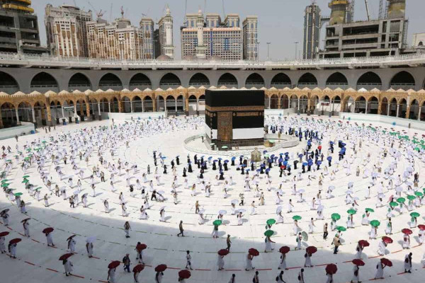 Uncertainty looms over Hajj 2021 as coronavirus cases surge in Saudi Arabia