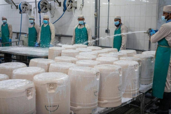 Zamzam containers at Haram Mosque cleaned and sterilized daily