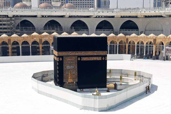 450,000 Umrah performers sent back home amid coronavirus pandemic