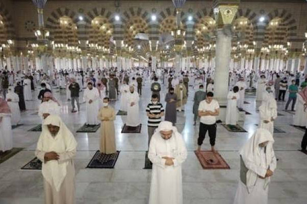Saudi mosques reopen as corona rules ease