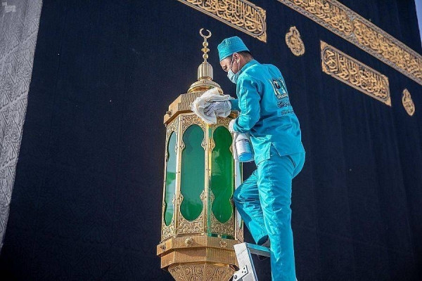 New techniques, special materials used to sterilize Grand Mosque