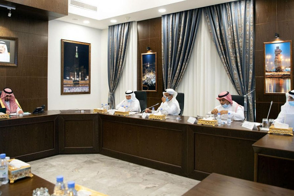 Makkah Deputy Governor discusses expansion works at Grand Mosque