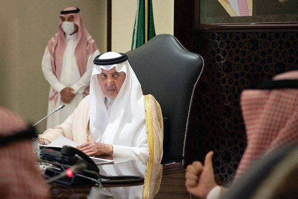 Prince Khaled chairs meeting to transform Makkah Region into a smart region