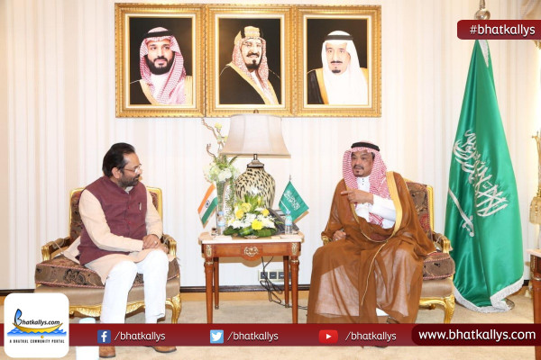 Mukhtar Abbas Naqvi requests increase of Haj quota for India during his Saudi visit