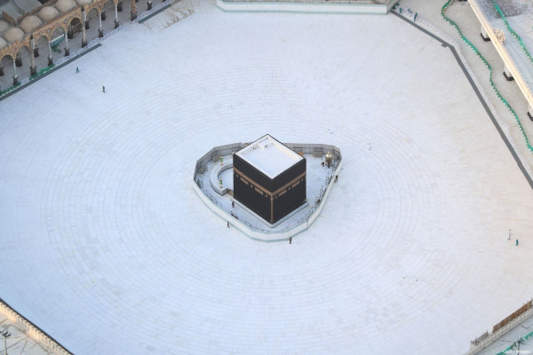 Saudi Arabia to reopen holy mosques in Makkah and Madinah ‘in days’
