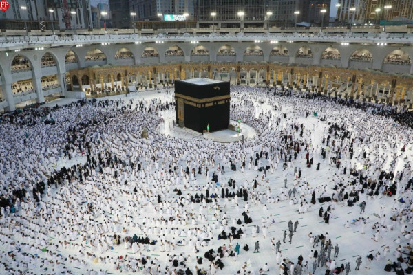 Official: About 40,000 Iranians Can Perform Hajj This Year