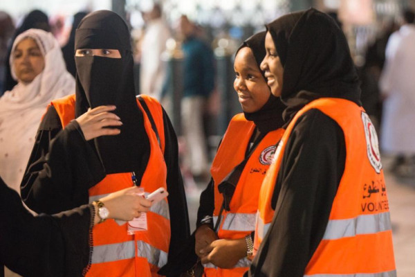 Women paramedics volunteer to help visitors of Prophet's Mosque
