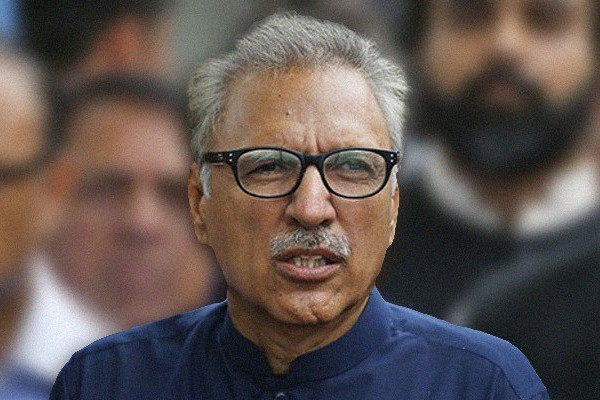 President Alvi reaches Saudi Arabia to perform Umrah