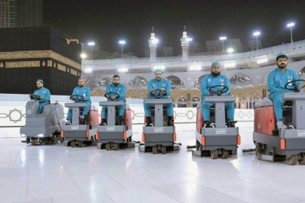 Grand Mosque readies for Hajj with intensified disinfection and sterilization