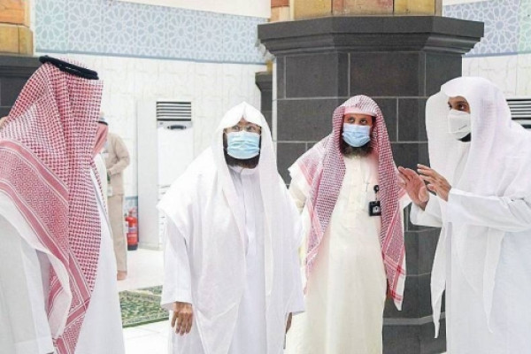 Al-Sudais inspects advanced sound systems at Grand Mosque