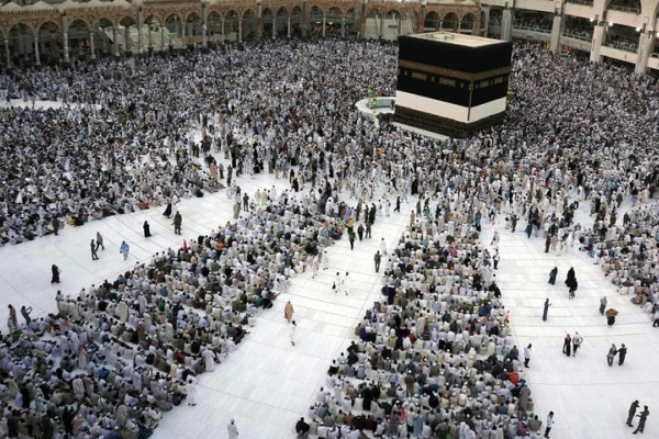 Saudi Arabia cancels repeat Umrah fees