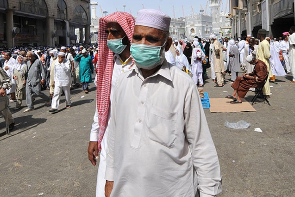 Over 300 Pakistani Umrah pilgrims stranded in Saudi Arabia