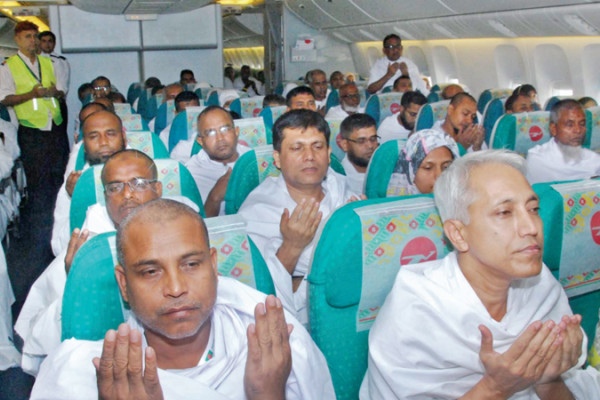 Aiding pilgrims with digital tools