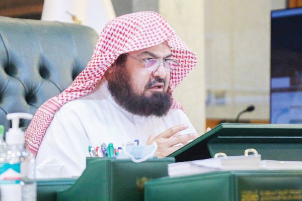 Two Holy Mosques chief announces Ramadan plan