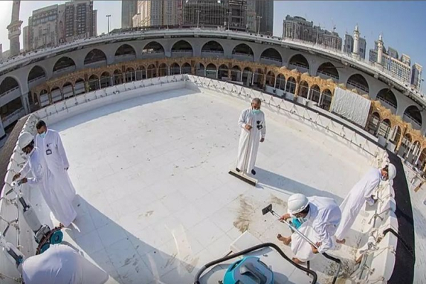 Kabaa’s Roof Cleaned (+Photos)