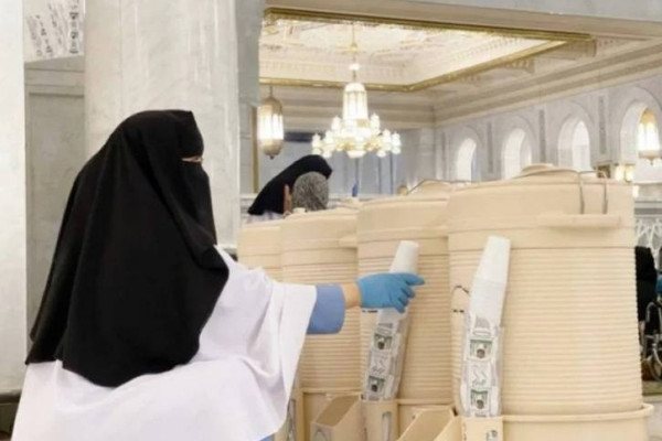 Presidency provides 3 million liters of Zamzam water to female visitors of Grand Mosque