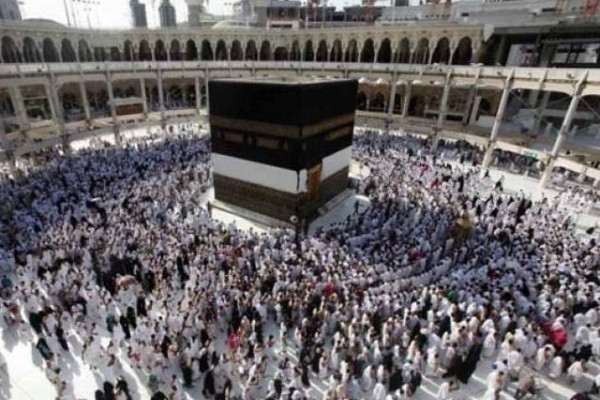 Saudi Arabia offers visa on arrival to Pakistanis