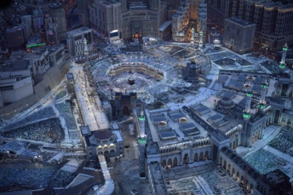 Saudi rulers have development of holy sites close to their heart