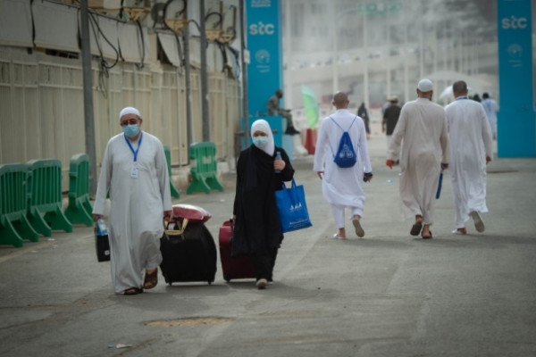 Lifetime spiritual journey comes to a close as pilgrims leave Mina