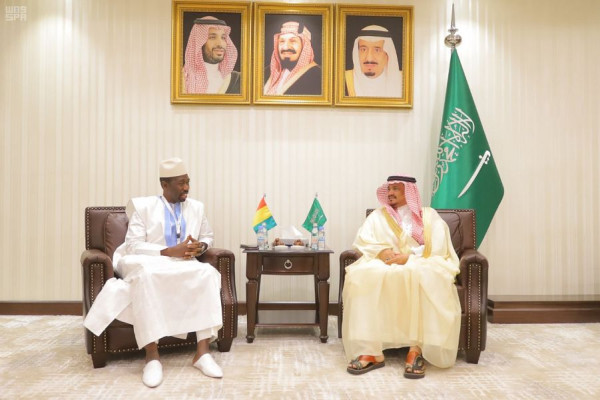 Guinean Religious Affairs Minister signs KSA Hajj agreement