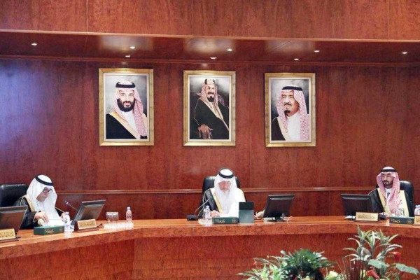Prince Khaled forms panel to improve Umrah services