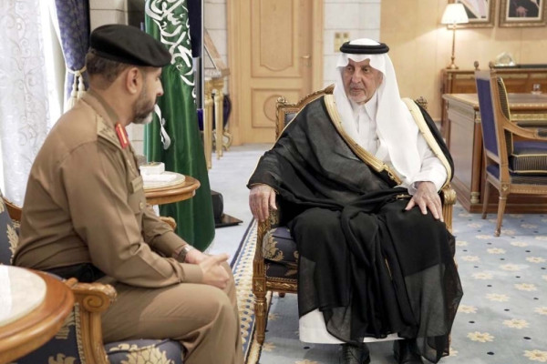 Emir receives head of Grand Mosque security