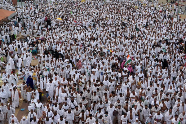 Pilgrims praise Saudi efforts during Hajj