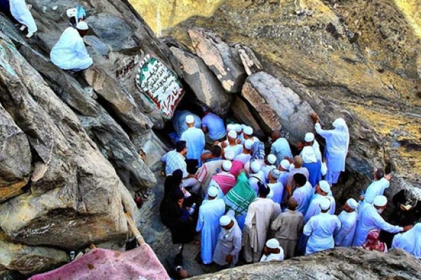 Cable cars between Jabal al Nour & Jabal Thor proposed