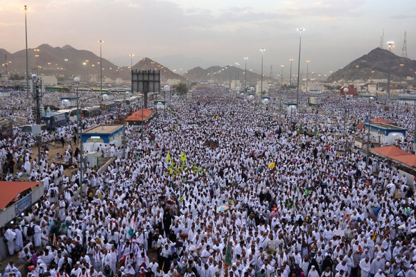 Pilgrims arrive in Mina on the day of ‘Tarwiyah’