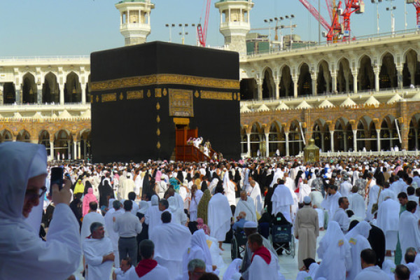 Civil Servants Entitled To 7 Days 'Umrah' Leave