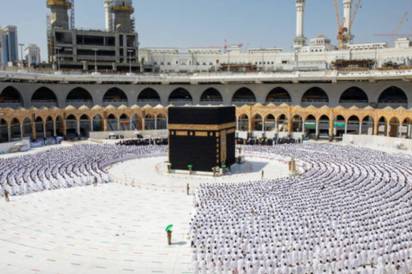 Umrah package prices soar, tour operators double rates amid Ramadan rush