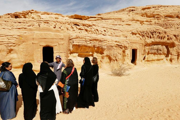 Saudi Commission for Tourism addressed 14,633 complaints in 2018