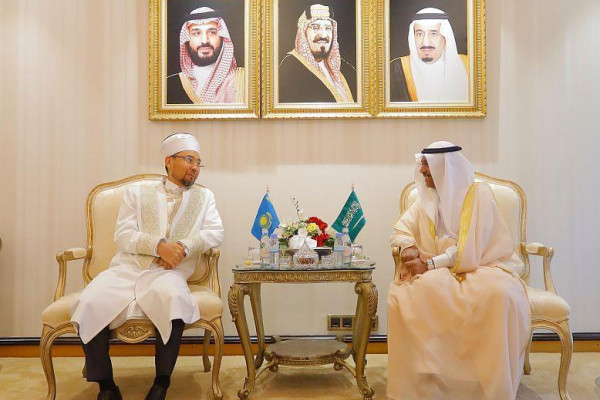 Saudi- Deputy Minister of Hajj and Umrah Receives Supreme Mufti of Kazakhstan