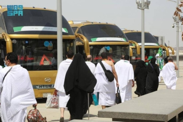 Ministry sets 6 mandatory transportation services for Umrah companies