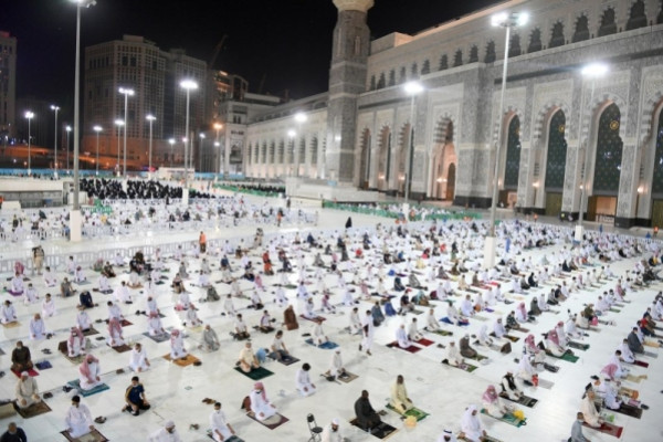 Al-Sudais says Ramadan Season Plan implemented successfully
